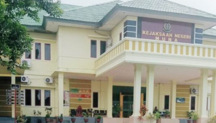 Kejari Muna Tetapkan Bendahara Setda Muna Barat Tersangka Korupsi Rp1,2 Miliar