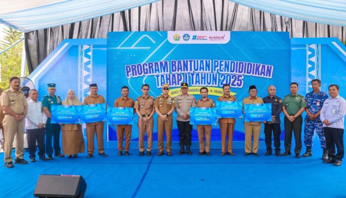 Program Prioritas Pendidikan ASR–Hugua Dimulai, Pemprov Sultra Salurkan Bantuan ke Puluhan Sekolah