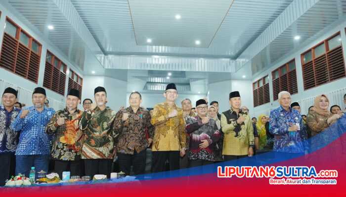 Mendikdasmen Kunjungi Sultra, Gubernur Andi Sumangerukka Perkuat Sinergi Pendidikan dan Digitalisasi Sekolah