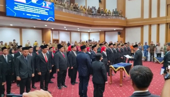 Gubernur Andi Sumangerukka Lantik 17 Pejabat Eselon II, Perkuat Birokrasi Pemprov Sultra