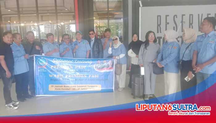 Pengurus Partai PADI Sultra Jemput Presiden Partai di Bandara Haluoleo