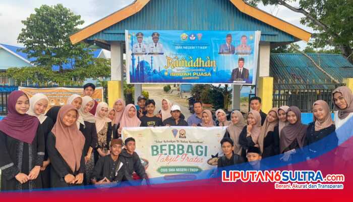 Tebar Kebaikan di Bulan Suci Ramadhan, Guru dan Pengurus OSIS SMAN 1 Tiworo Kepulauan Berbagi Takjil