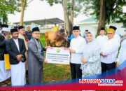 Gubernur Sultra Serahkan Langsung Hewan Kurban, Tegaskan Semangat Keikhlasan dan Kepedulian Sosial