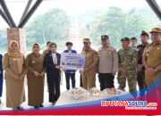 Momentum HANI dan Harganas, Bank Sultra Bantu Pendidikan Mahasiswa UMKOTA Rp200 Juta