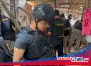 Polda Sultra Gerebek Tiga Lokasi Terkait Sarang Narkoba di Kampung Salo